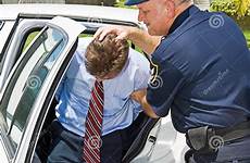 shoved sheriff arrest prisonnier officer véhicule poussé ohio menottes ovi grieving transferts probable appellate cause deputy pfq handcuffs