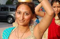 armpits sexy girl indian aunty desi twitter bathing pic share article blogthis email bikini