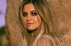 kelsea ballerini unapologetically patriarchy upends nashville dominated perspective herself wedging