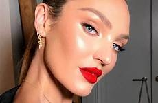 candice swanepoel lipstick highlighted shinecoco