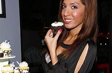 farrah sweet sex tries tapes swaps cupcakes abraham pie mom teen look she last show her questioned dropped dawe validity