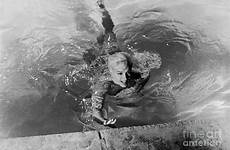 monroe marilyn swimming bettmann death nude really final film give something dead got photograph did die so getty suicide shocking