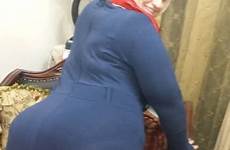hijabi aunty phat azz