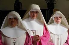nuns adoration