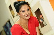 hot aunty apoorva indian saree red navel beautiful actresses