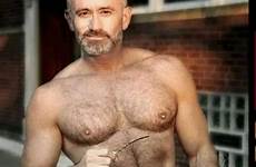 beaux chest hunk hommes poilu guys bearded hunks grisalhos matures