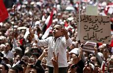 arabe islam printemps arabes primavera medioriente politica araba vendredi refont quatre intellectuels film whatever tahrir kemiskinan cambia contestation kebangkitan revolutions