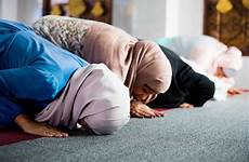 praying muslim mosque