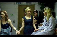 lesbischer schauspielerinnen bader tipp lesbien univers lesbischen regisseurin verliebten ehemals vermitteln assistentin versuchen vidéo