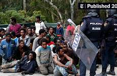 migrants ceuta europe migranten migranti muslim exklave spanische spagna melilla morocco exclave spaanse spikes radicalism sweden gates spagnoli marokko druckmittel
