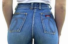 fesse fesses femme formes jeans fessiers squat