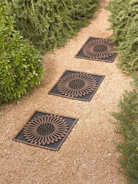 Check spelling or type a new query. Recycled Rubber Paver: Daisy Stepping Stone | Gardener's ...