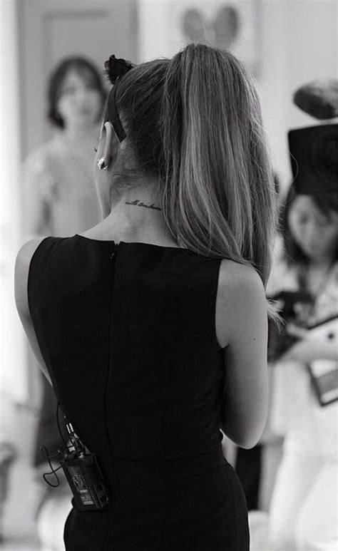 She got her first inking in 2012 when she was 18. Ariana Grande | Ариана гранде, Тату минимализм