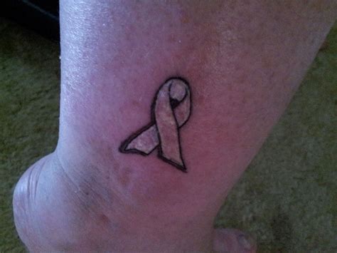 So the lung cancer ribbon is often considered to be clear or pearl colored, hard to find, just like lung cancer. Lung Cancer Ribbon. Pearl in color..... | My very first ...