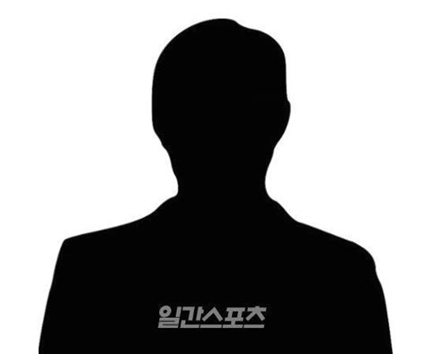 9일 방송된 mbc '나 혼자 산다'에서는 '복학왕' 우기명의 마지막 이야기를 연재하는 기안84의 모습이 전파를 탔다 … 30대 여배우, 데이트폭력 혐의로 집행유예 - 일간스포츠