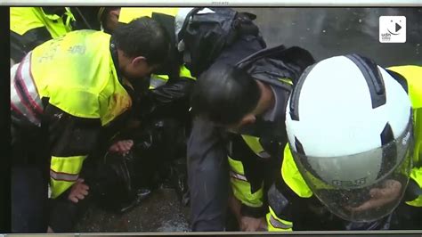 The site owner hides the web page description. 1012伊朗男襲警 - YouTube