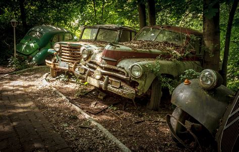 Bilder finden, die zum begriff alte autos passen. Besuch im Autoskulpturenpark Neandertal - mielke.de