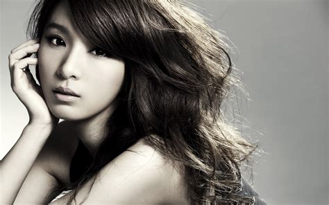 Hebe tien (pop singer) was born on the 30th of march, 1983. 1 Hebe Tien HD Wallpapers | Backgrounds - Wallpaper Abyss