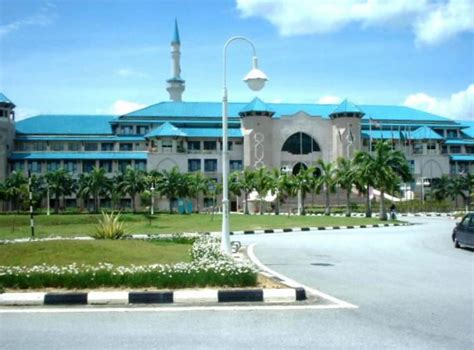 Jumlah program yang ditawarkan mengikut peringkat pelajaran. "catch someONE's mind": Tentang Universiti Islam ...