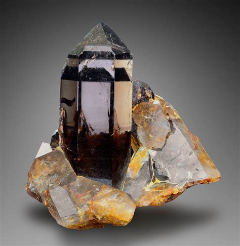 Sur le parcours de la mythique 360 et au travers des portes du soleil, c'est notre parcours pour trailers avertis. Alpine Minerals #9 - Anton Watzl Minerals - smoky quartz ...