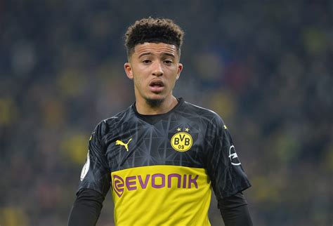 Manchester united'ın jadon sancho için dortmund'da 85 milyon euro bonservis bedeli ve 10 milyon euro bonus ödeyeceği belirtildi. Manchester United: Jadon Sancho is a luxury, not a necessity