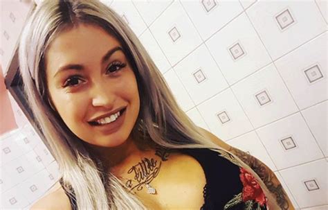 André félibien posa la hiérarchie des genres en 1667 dans une préface des conférences de l'académie : Carolane de Barmaids dévoile une photo d'elle nue ...