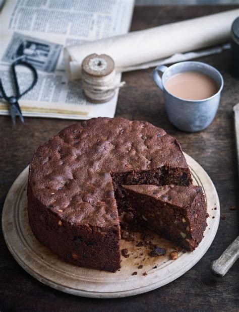 Entdecke rezepte, einrichtungsideen, stilinterpretationen und andere ideen zum ausprobieren. Italian chocolate Christmas cake recipe | Recipe ...