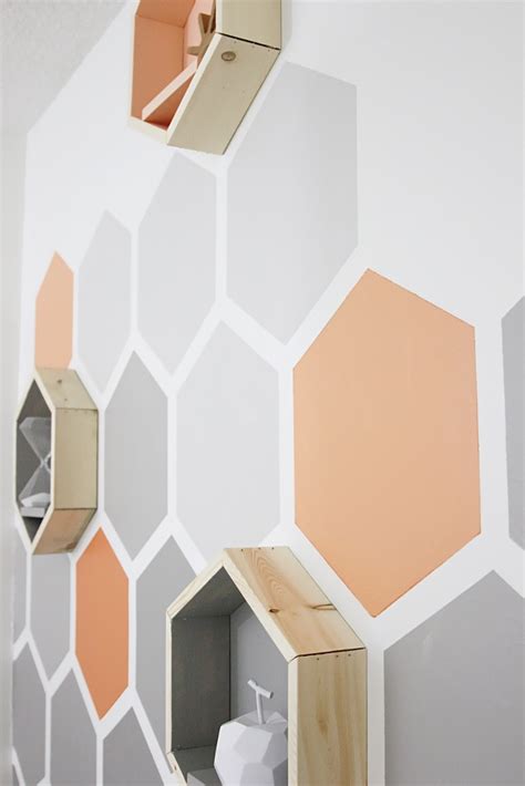 Looking for clever painted wall ideas? Before and After Geometric Hexagon Wall | Thistlewood Farms