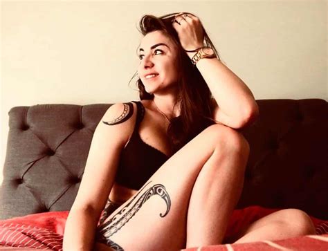 Heeft u een vlotte eindredacteur nodig? Ingrid Brans comparte sexy foto desde la cama | nuevolaredo.tv