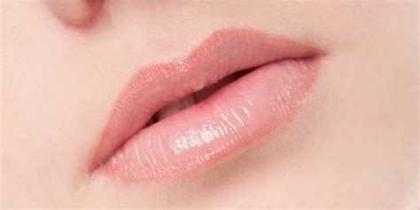 Karenanya, cara menghilangkan bibir hitam perlu ada beberapa penyebab mengapa bibir hitam bisa dialami perempuan. Bibir Hitam? Ini Beberapa Cara Menghilangkannya Secara ...