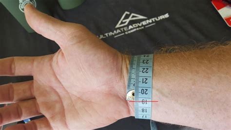 If you measure wrist size for for wearing a chain bracelet you will want to measure your wrist slightly differently than for standard fit items. How to measure your wrist for a paracord bracelet