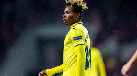 Fichajes, salarios, palmarés, estadísticas en el club y selección. Samu Chukwueze, la constante del Villarreal - Reyes Del Balón