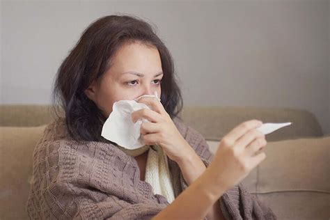 Miten erotan koronavirustartunnan allergiasta? - Askel Terveyteen