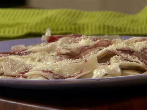 1/4 cup marsala wine or chicken broth. Chicken Ravioli with Marsala Reduction Recipe | Melissa d ...