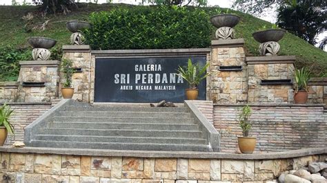 Setiap proyek akan menjadi tanggung jawab setiap. Mohd Faiz bin Abdul Manan: Galeria Sri Perdana