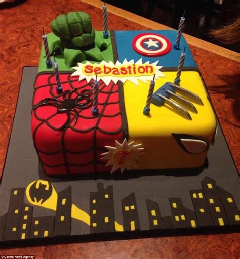 Fondant with fondant details, the hulk hand is made from molding chocolate and the thor hammer is rkt covered in fondant. Cakes inspired by Harry Potter, Star Wars, Despicable Me ...