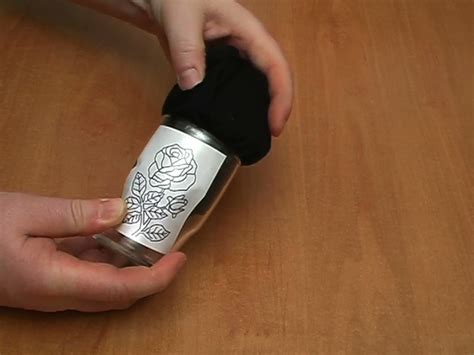 Eine gravur können wir ihnen bereits ab einem stück anbieten. Vorlagen Glas Gravieren Ideen : Mit Edding Auf Glas Zeichnen Und Malen Glaser Bemalen Glas ...