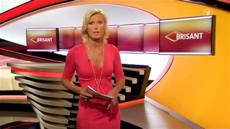 Kamilla senjo größe, alter, kind【 hot 】figur, verheiratet, ehemann. German Babes: Kamilla Senjo Brisant Moderatorin @ German Babes