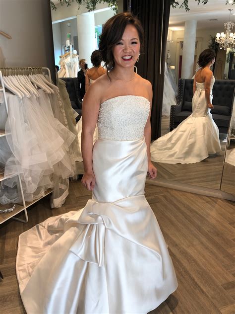 Whether you're looking for a designer gown or a custom made one off, start chatting safety with. Allison Webb Penelope 4858 Second Hand Wedding Dress Save ...