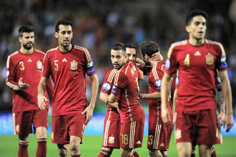 El máximo torneo de selecciones nacionales del fútbol europeo volverá a contar con 24 equipos que jugarán por primera. Telecinco se vuelca con el debut de España en la Eurocopa