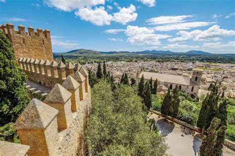 Discover & book the best of mallorca with the local destination experts. Artá - Mallorca zeigt seine beeindruckende historische ...