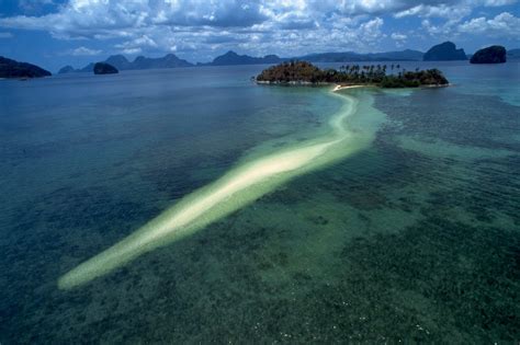 They can give a bite that is very painful and it could be deadly in extreme cases. Snake Island (Black Sea) ~ Cliffs & Canyon