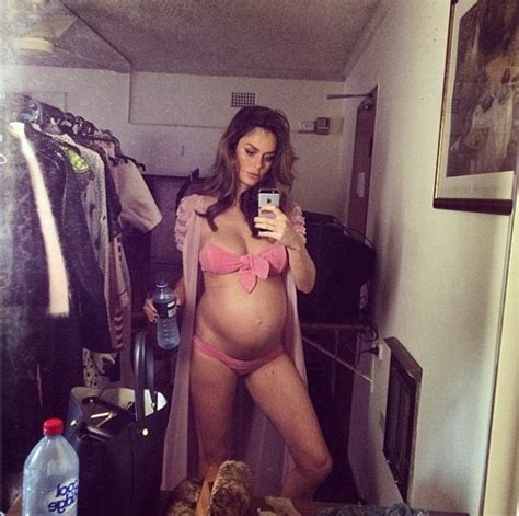 Redhead lesbians, 69 hot lesbian. Nicole Trunfio shares throwback shot of her pre-pregnancy ...