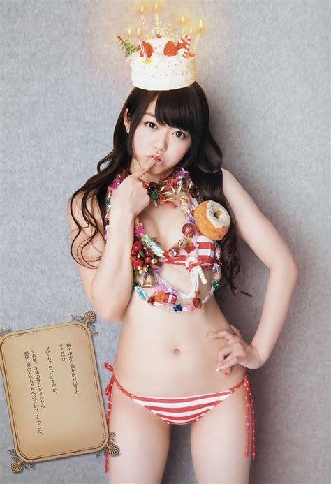 She is also a member of the subgroup no sleeves. AKB48 峯岸みなみ セクシー ローレグビキニ水着 おっぱいの谷間 ...