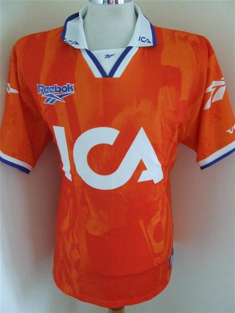 Alfred gärdes väg 416 55 göteborg. IFK Goteborg Weg Fußball-Trikots 1997 - 1998.