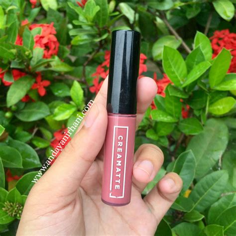 Beli barang impianmu di shopee dan bayar di tempat dengan cod cash on delivery Review Emina Lip Creamatte No 3 Mauvelous di Bibir Gelap ...