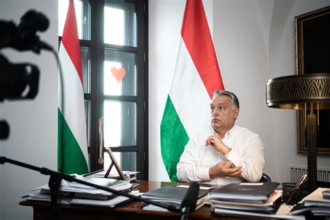 Ezt akkor is meg kell tenni, ha tudják. Orbán Viktor Facebook bejelentése szerint kedd éjféltől 30 ...