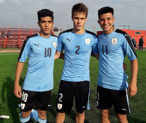 En él se disputan los partidos de fútbol que rentistas juega como local. Sub 17: Uruguay derrotó 3-0 a Argentina en un amistoso en ...