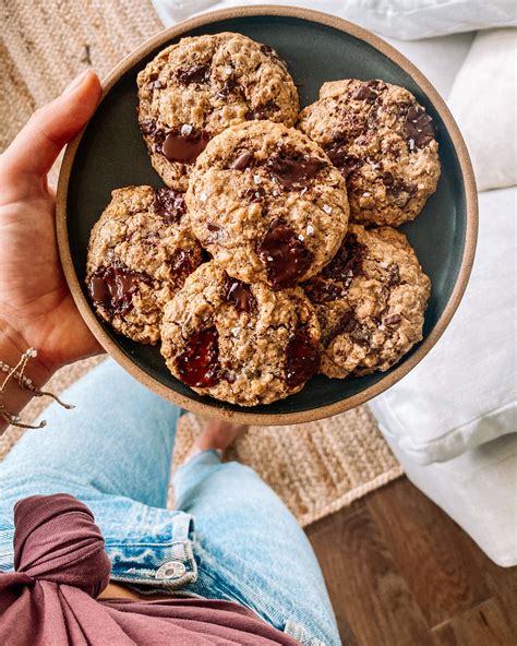 It's hard not to like this sweet tasting cookie with its soft and chewy texture. Dietetic Oatmeal Cookies / Dietetic oatmeal cookies with ...