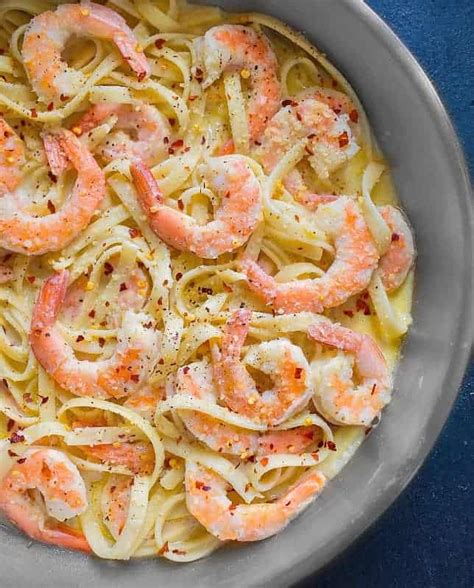 This creamy garlic parmesan shrimp pasta is one that i've loved since i was a child. Shrimp,Garlic,Wine,Cream Sauce For Pasta - Creamy Lemon ...